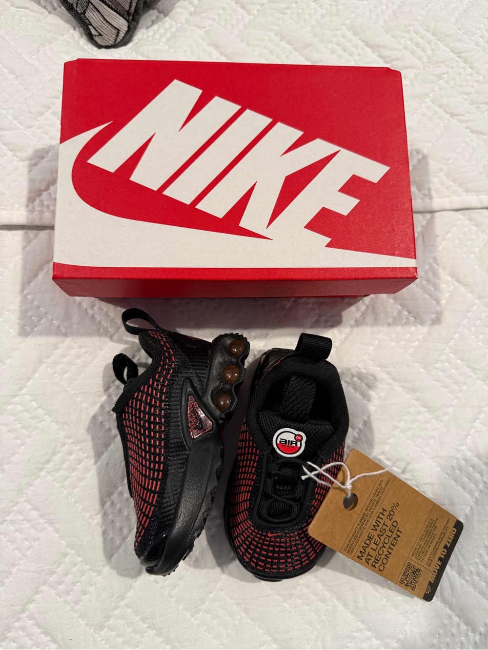Nike Kids' Air Bubble Sneakers — Black & Red Knit “Air Max DN (TD)